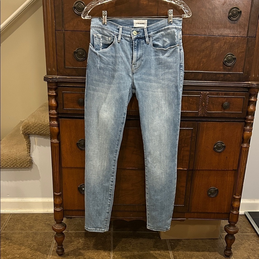 FRAME Le Skinny de Jeanne Crop Light Wash Jeans